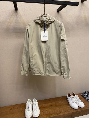 シンプル 合わせやすい フード付きジャケット モンクレール ジャケット 偽物 ベージュ