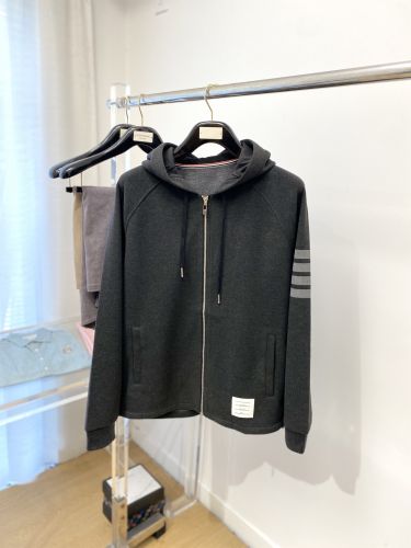 カジュアル 定番 ジップアップパーカー トムブラウン パーカー 偽物 ダークグレー