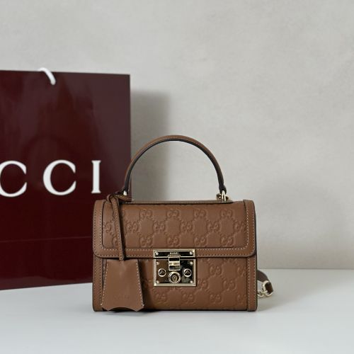 グッチ スーパーコピー 848884〔パドロック〕スモール ハンドバッグ ブラウン
