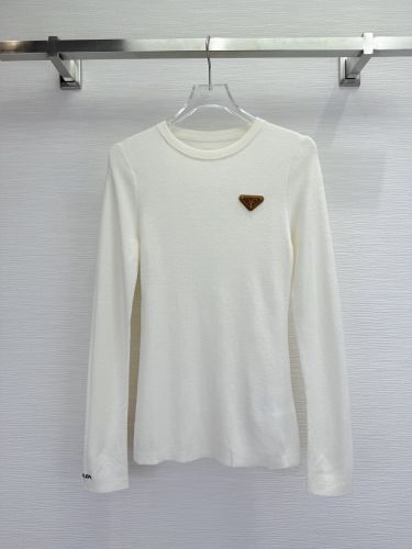 シンプル 合わせやすい プラダ ニット 偽物 ロゴ ニットプルオーバー ホワイト