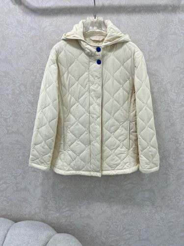 フード付き キルティングジャケット バーバリー ジャケット 偽物 ホワイト
