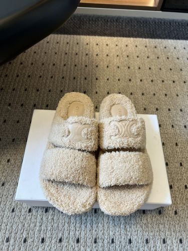 もこもこ セリーヌ サンダル スーパーコピー秋冬 ファーサンダル ベージュ