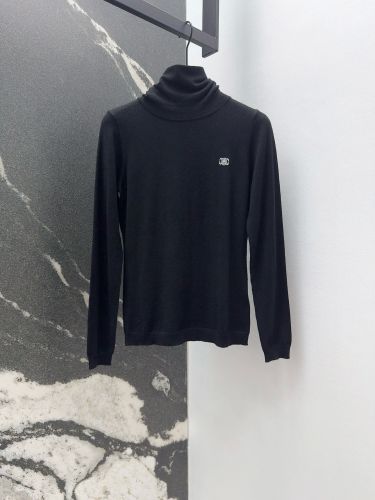 シンプル セリーヌ Tシャツ 偽物 トリオンフ刺繍 タートルネック トップス ブラック