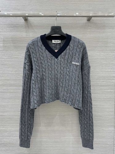スタイリッシュ Vネック クロップド ケーブル編み ミュウミュウ