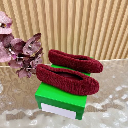 もこもこ ボッテガ・ヴェネタ シューズ コピー 秋冬 ローサ バレリーナ レッド