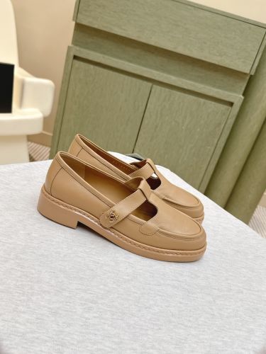 シャネル シューズ コピー シンプル 上品 25K ローファー ターンロック ベージュ
