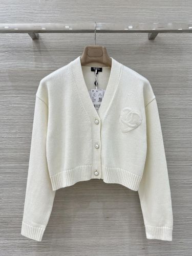 可愛い ウール Vネック カーディガン シャネル ニット コピー ショート丈 ホワイト