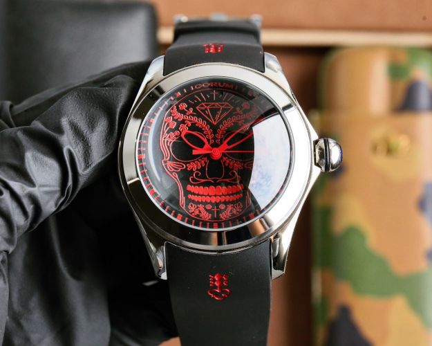 目を引く スタイリッシュ メンズウォッチ コルム 時計 コピー 46mm 腕時計