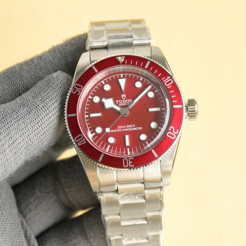 目を引く エレガント クラシック チューダー 時計 コピー 41mm メンズウォッチ