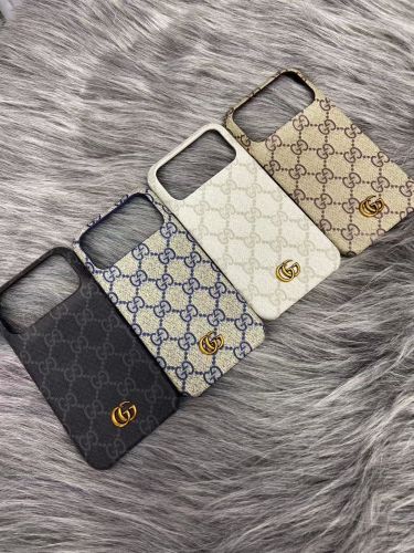 GGパターン メタルロゴ iPhoneケース グッチ 携帯ケース 偽物 iPhone17