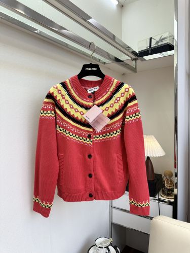 新作 エンブロイダードウールカーディガン ルイヴィトン カーディガン