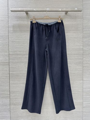 スタイリッシュ カジュアル ミュウミュウ パンツ 偽物 ロゴ入り スウェットパンツ