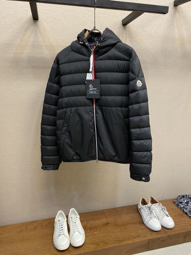 シンプル 合わせやすい フード付きダウンジャケット モンクレール ダウンジャケット コピー ブラック