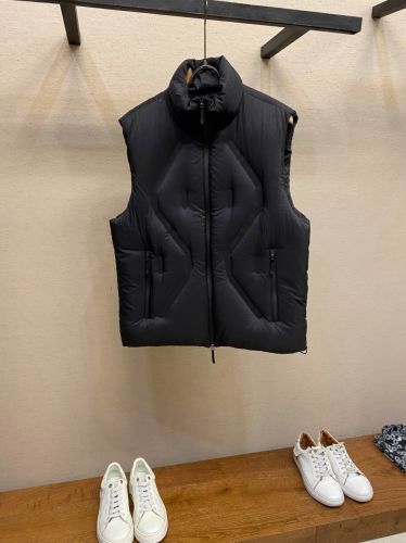 エルメネジルド・ゼニア ダウンジャケット 偽物 上品 洗練された ナイロン ダウンベスト ブラック