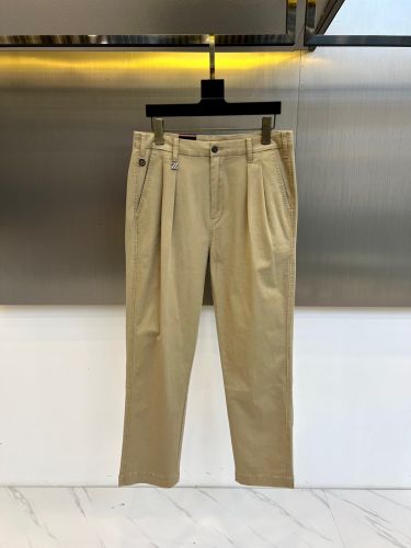 シンプル 洗練された チノパンツ エルメネジルド・ゼニア パンツ 偽物 ベージュ