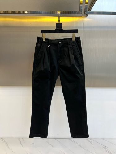 シンプル 洗練された チノパンツ エルメネジルド・ゼニア パンツ 偽物 ブラック