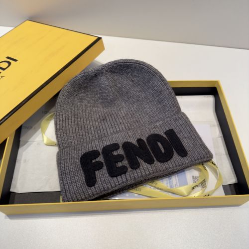 フェンディ キャップ コピー ユニセックス FENDI ロゴ ニットキャップ グレー