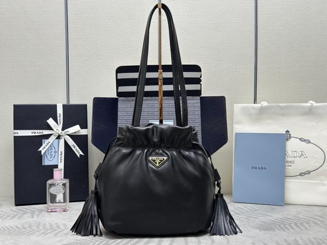 プラダ スーパーコピー ナッパレザー ショルダーバッグ 1BG541 ブラック