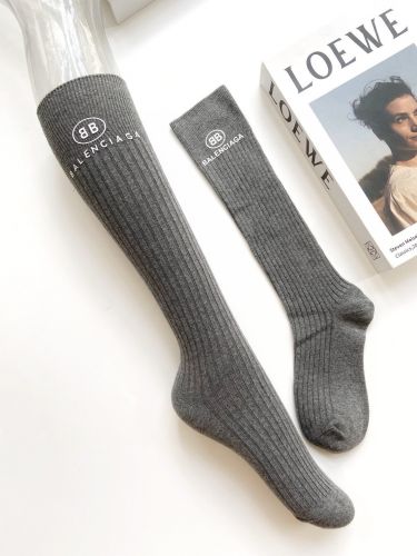 コットン ロングソックス バレンシアガ 靴下 偽物 シンプル 合わせやすい グレー