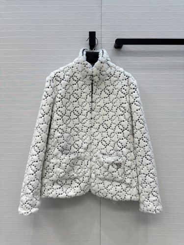 25N ココネージュ ふわふわアウター シャネル ジャケット コピー ホワイト