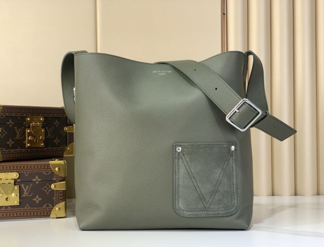 LV M26747 ヴェルソ･トート ルイ・ヴィトン バッグ スーパーコピー グリーン