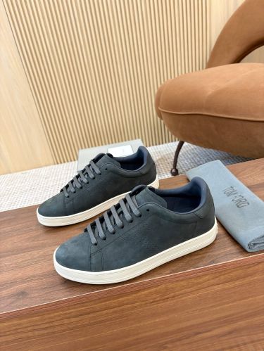 トムフォード スニーカー コピー 上品 シンプル 合わせやすい ローカットスニーカー