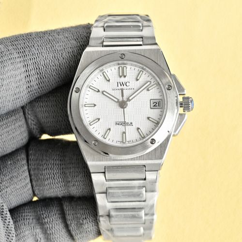 ウォッチファインダー 時計 スーパーコピー 人気 エレガント IWC ウォッチ