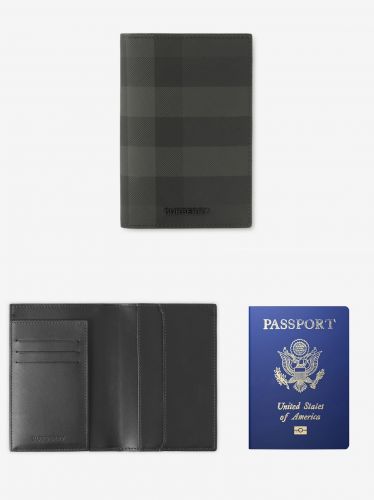 Burberry バーバリー チェック パスポートホルダー スーパーコピー ブラック