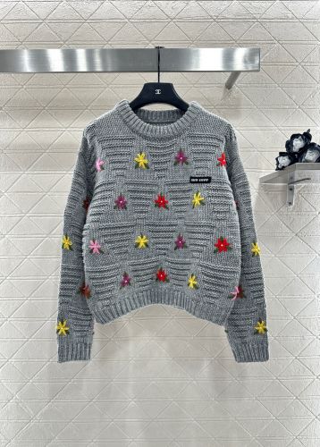 フラワー刺繍 ウール クルーネック ミュウミュウ セーター 偽物 グレー