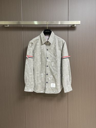 遊び心あふれる プリント ボタンダウンシャツ トムブラウン シャツ 偽物