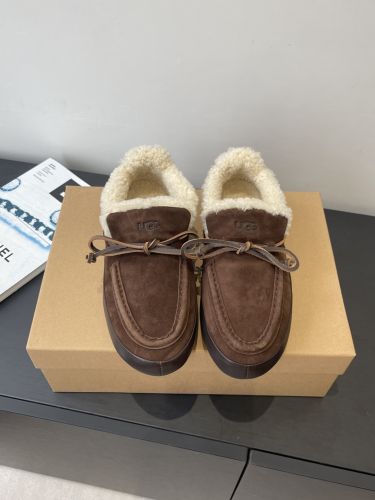 UGG アグ スーパーコピー 大人気 ムートンモカシン スリッポン ダークブラウン