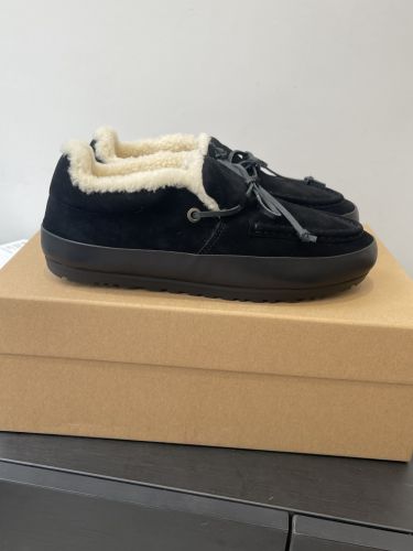 UGG アグ スーパーコピー 大人気 ムートンモカシン スリッポン ブラック
