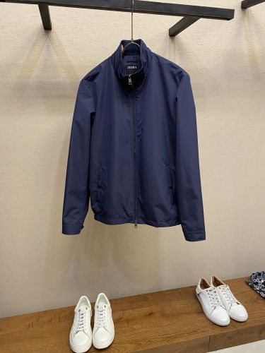 シンプル 洗練された ブルゾン エルメネジルド・ゼニア ジャケット 偽物 ネイビー