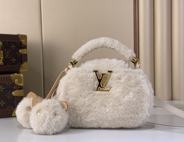 M26324 LV SKI カプシーヌ MINI ルイ・ヴィトン スーパーコピー ショルダーバッグ