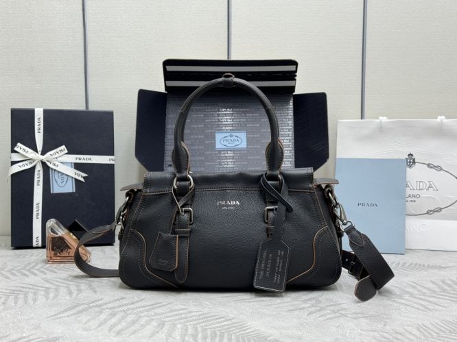 プラダ スーパーコピー 人気 カジュアル ラージ レザー トートバッグ 1BG604 ブラック