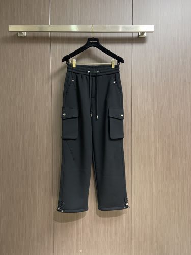 カジュアル トライアングルロゴ カーゴパンツ プラダ パンツ コピー ブラック