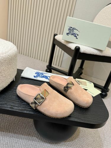 人気 カジュアル スエード アーチンクロッグ バーバリー サンダル 偽物 ピンク
