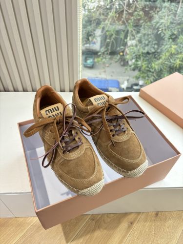 カジュアル 可愛い ミュウミュウ キャンバス エスパドリーユ スニーカー 偽物 キャメル