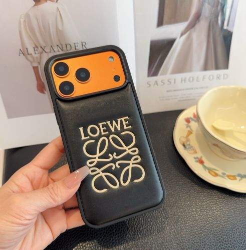 ロエベ アイフォンケース 偽物 アナグラム レザー iPhoneケース iPhone17