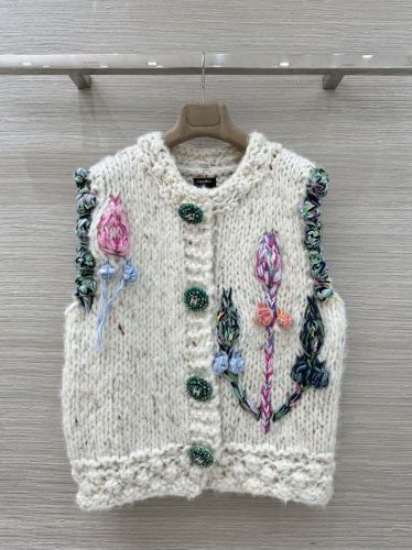 カシミヤ ローゲージ ニットベスト シャネル ニット コピー ビジューボタン