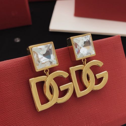 DGロゴ クリスタル ドルチェ&ガッバーナ イヤリング 偽物 合わせやすい