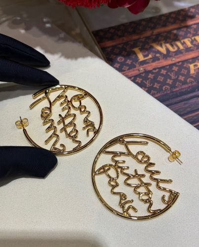 注目される ピアス･LV スクリプト ルイ・ヴィトン イヤリング 偽物