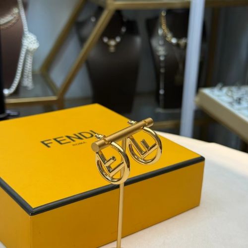 シンプル 上品 エフ イズ フェンディ イヤリング 偽物 レディース ピアス