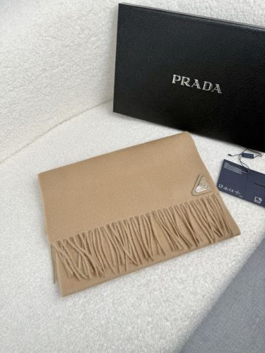 ウール＆カシミヤ トライアングルロゴ マフラー プラダ スカーフ 偽物 キャメル