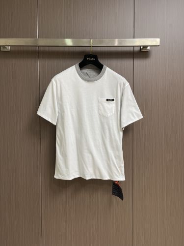 モノグラムスポーティVネックTシャツ ルイ・ヴィトン Tシャツ コピー 半袖