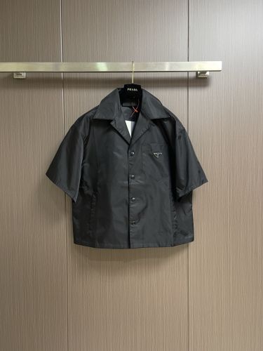 人気 洗練された Re-Nylon 半袖シャツ プラダ シャツ 偽物 ブラック