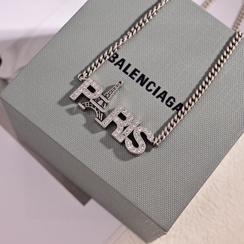 PARIS エッフェルタワー ネックレス バレンシアガ 偽物 ユニセックス