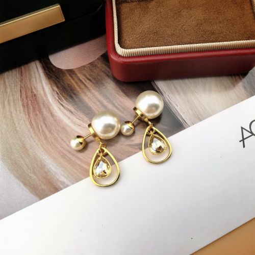 クリスチャン・ディオール イヤリング 偽物 パール×ドロップ ピアス