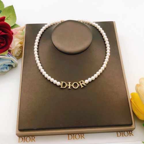 クリスチャン・ディオール ネックレス 偽物 DIORロゴ パールネックレス