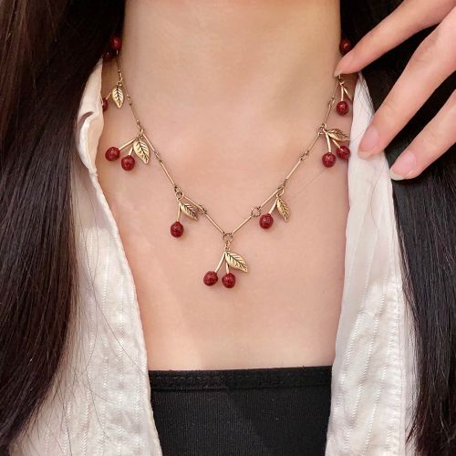 遊び心満載～チェリーネックレス イヴ・サンローラン アクセサリー 偽物